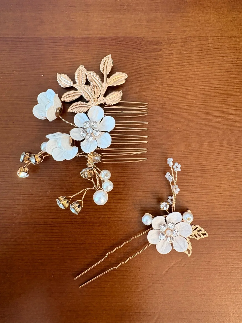 Gold and White Floral Bridal Hair Comb - Elegant Women's Hair Accessory 2 pcs.